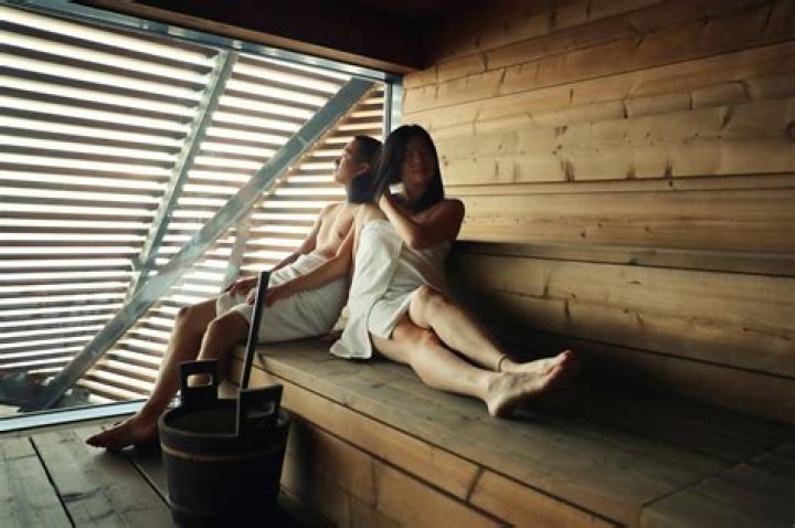 Are saunas nude in Italy?