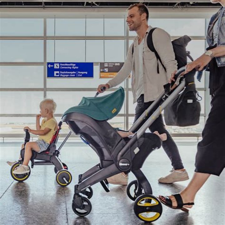 Can 1 year old baby travel in flight during coronavirus?