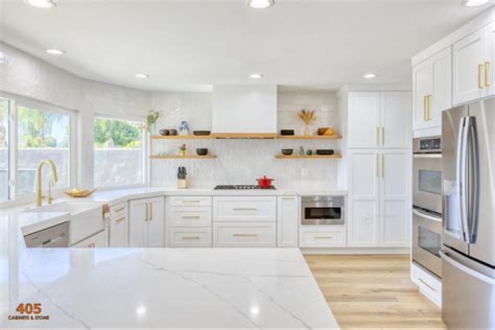 Can you have a Shaker kitchen in a modern house?