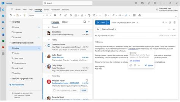 Do Amazon employees use Outlook?