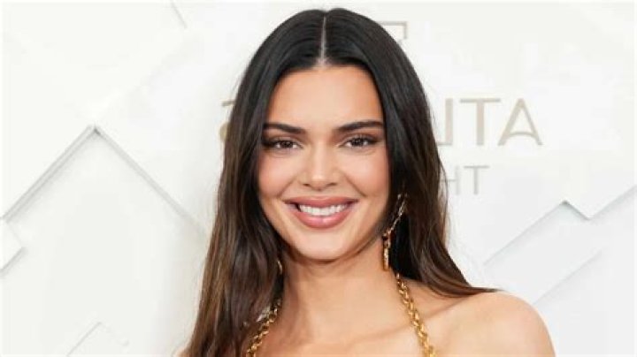 Does Kendall Jenner eat junk food?
