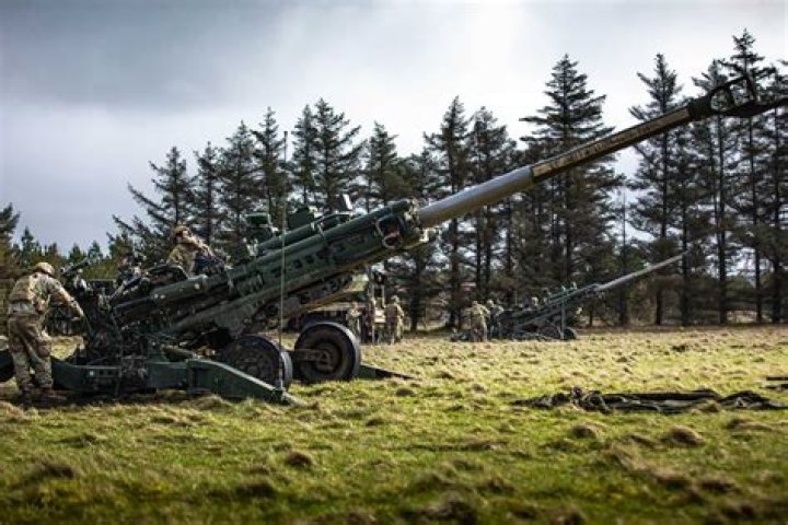 How accurate is the 155 mm howitzer?