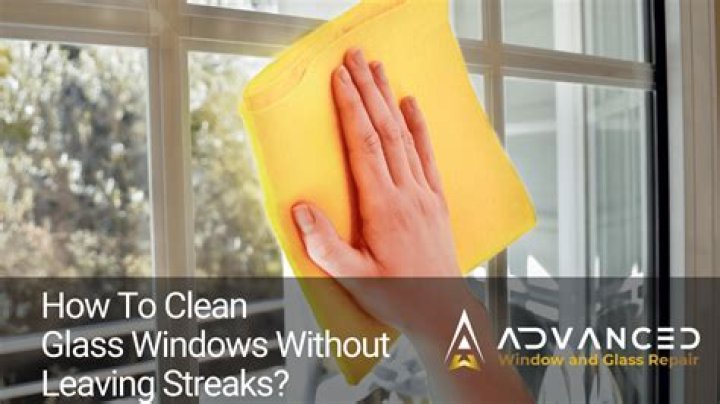 How much white vinegar do I use to clean windows?