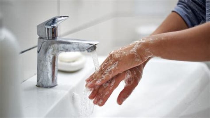 Is it OK for my babies hands to be cold at night?