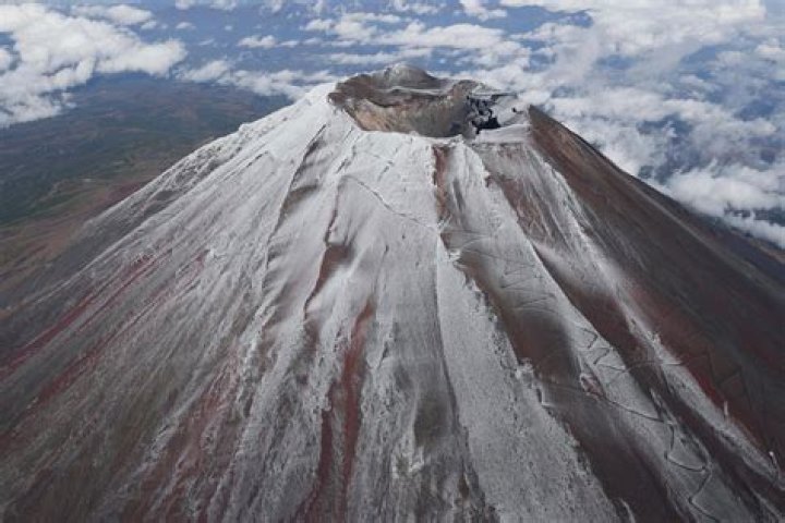 Is Mount Fuji active?