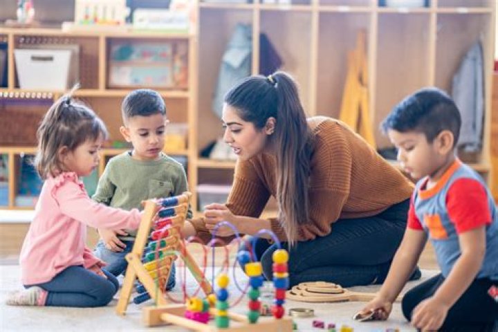 Is Snell or ECE better?