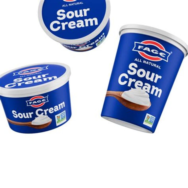 Is sour cream OK for cats?