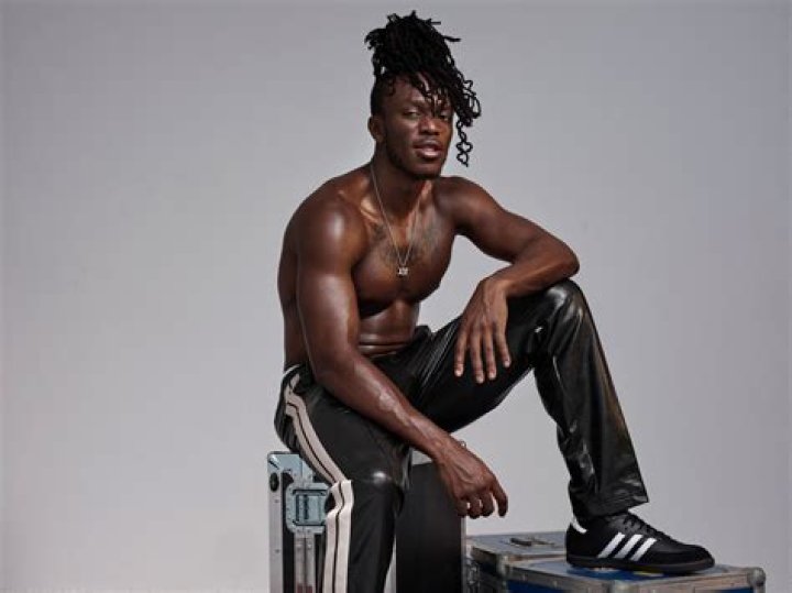 What's KSI real name?