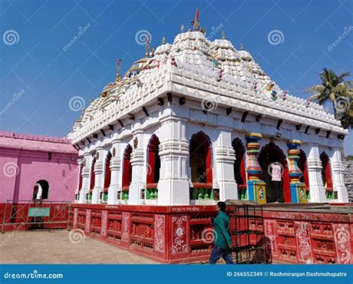 Who built Raghunath temple?